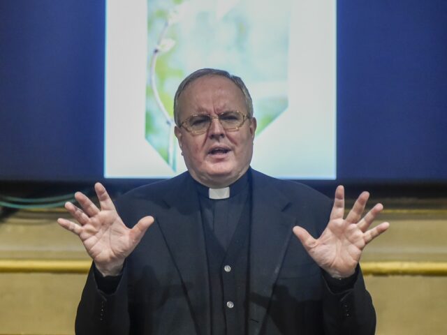 L'osservatore permanente della Santa Sede presso la FAO, l'IFAD e il WFP, Monsignor Fernando Chica Arellano.
